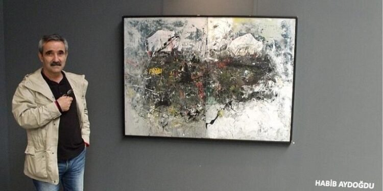 Bir Rengin Tanıklığı: Habip Aydoğdu’nun Kırmızıyla Yükselen Kişisel Sergisi