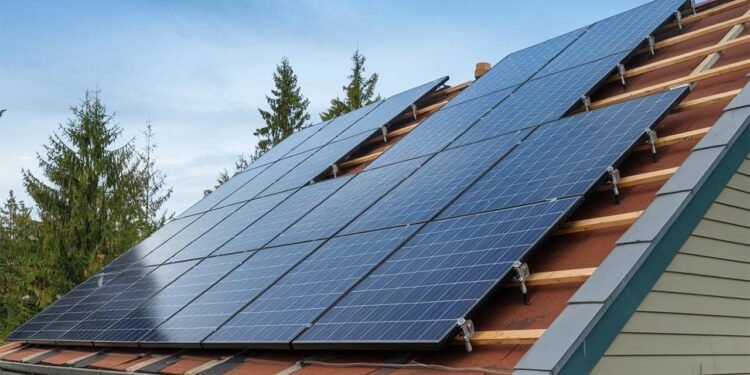 Güneş Paneli Atıkları: Tasarım Kısıtları ve Döngüsel Çözüm Yolculuğu