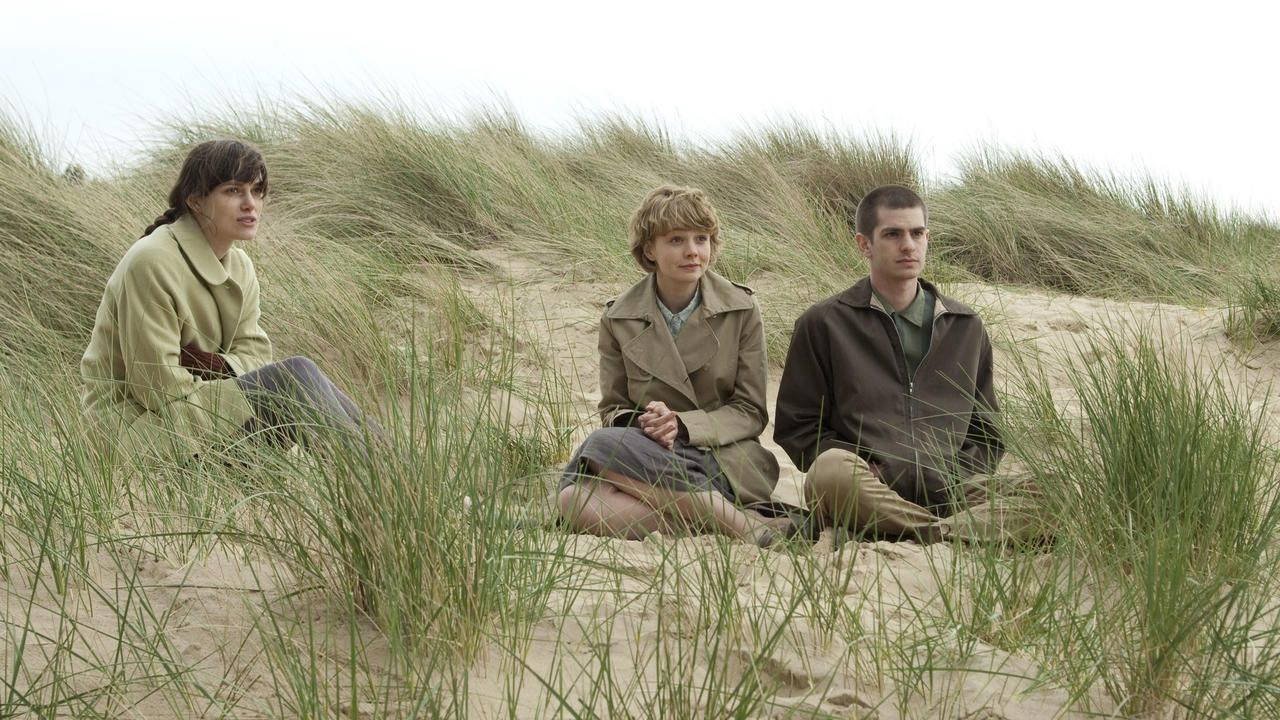 İtibarın Düğümlerini Kopartan: Geleceğe Dair Kapsamlı Distopyalar