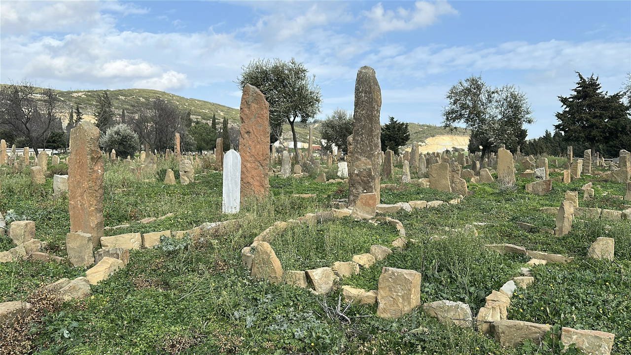 Küçükanafarta Tarihi Mezarlığı: Rumeli’ye Geçen İlk Türklerin İzleri ve Bilimsel İnceleme