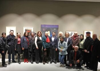 Özgür Aklın Soyut İsyanı: Zafer Gençaydın Retrospektifi Üzerine Bir Yolculuk