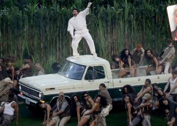 Bad Bunny’nin Super Bowl Performansı ve Porto Riko’nun Kriz Kuşağıyla Yüzleşmesi