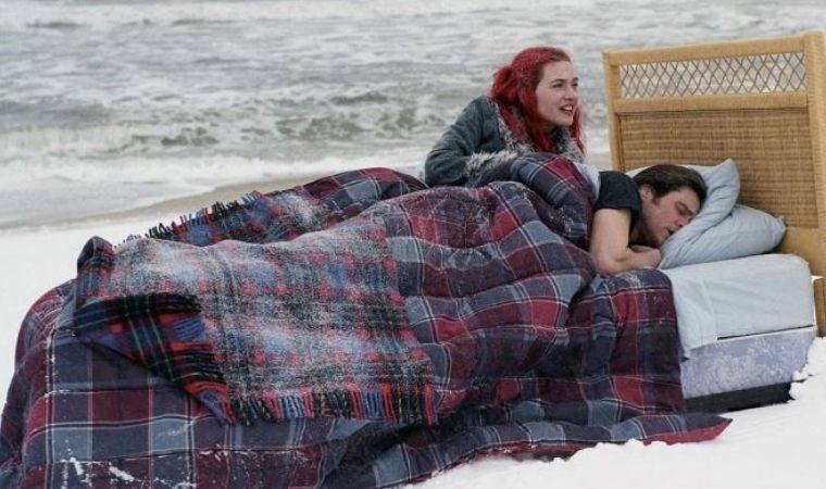 Zamanda Yolculuk ve Aşk: Unutulmaz Zaman Döngüsü Filmleri