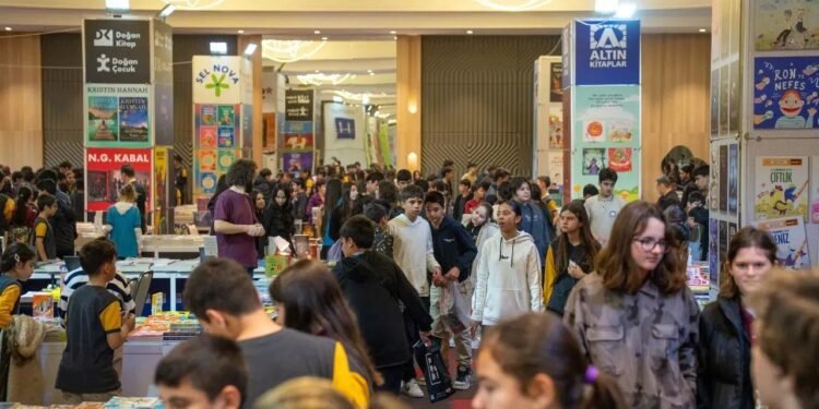 Akra Kitap Günleri: Kemer’de İmza ve Söyleşi Dolu Bir Haftaya