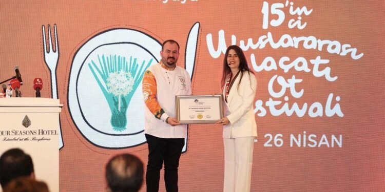 Alaçatı Ot Festivali 2024: Köklerden Dünyaya Uzanan Gastronomi ve Kültür Yolculuğu