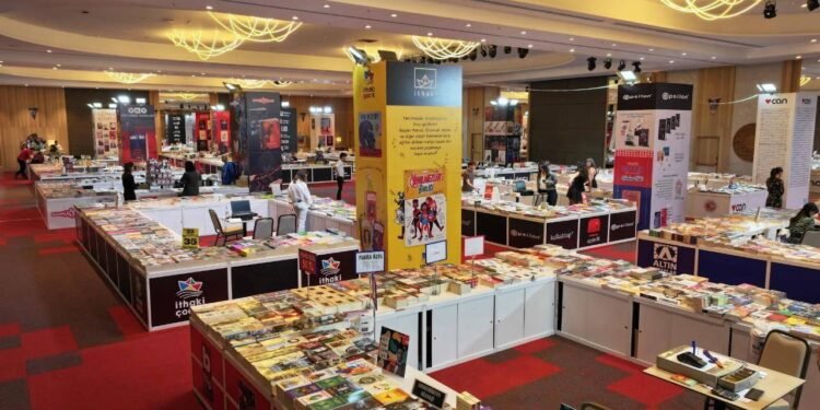 Antalya’da Kitap Günleri: Akra Kitap Günleri ve Kültür Karnavalı Atmosferi