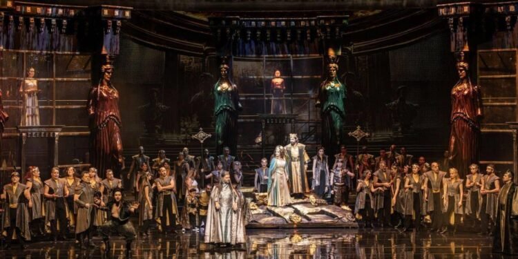 Edusa Balesi: Kültürün Gücüyle Şafakta Başlayan Dünya Prömiyeri