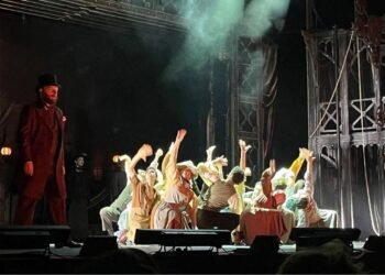 Jekyll ve Hyde Müzikali: Yenilenen Kadro ve Sahne Büyüsü