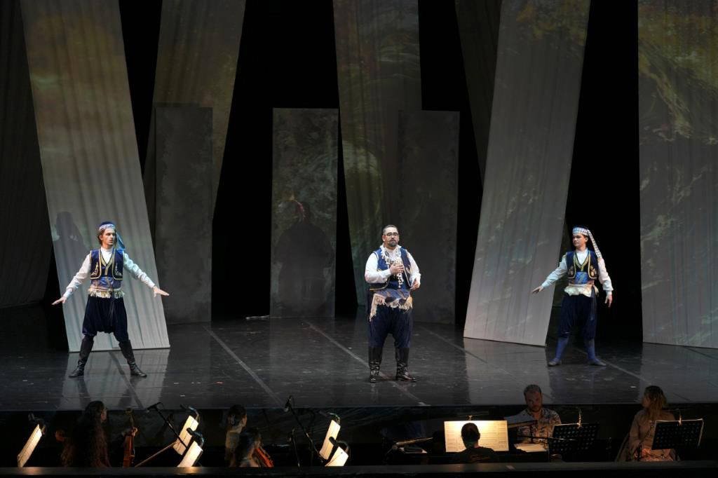 Nefes: Anadolu’nun Ezgilerini Çağdaş Sahneye Taşıyan Bir Dünya Prömiyeri