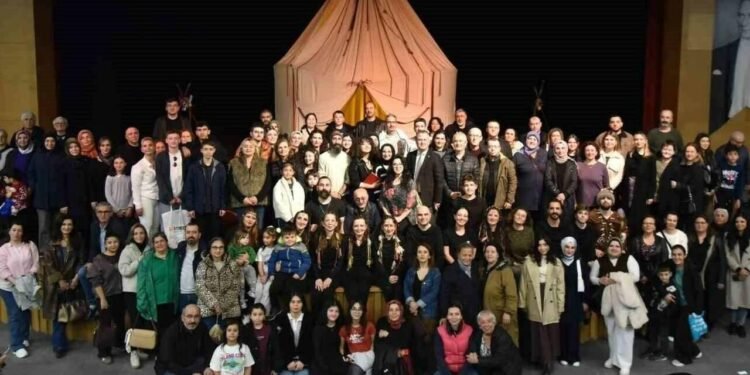 Atakum’da Tiyatro Günleri Sonuçlandı: Çocuk ve Yetişkin İzleyiciler İçin Zengin Program