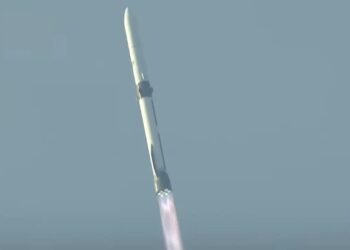 Blue Origin’in New Glenn Yeniden Kullanım Olayı: Uzay Taşımacılığında Yeni Dönem Başlıyor