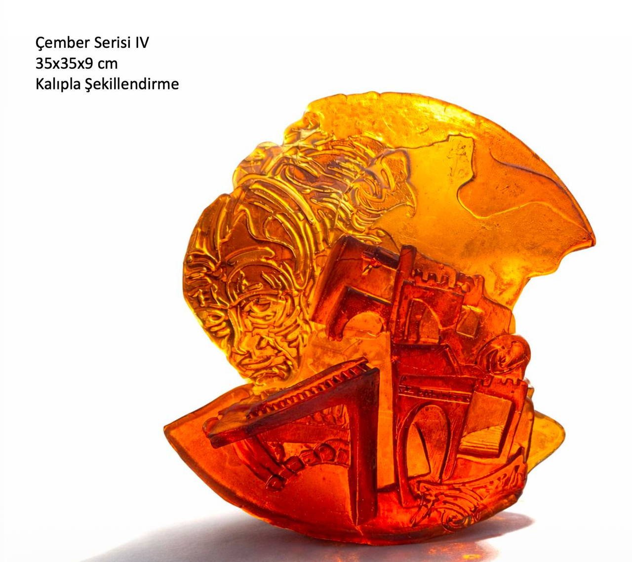 Çemberin İçinde Cam ve Hafıza: Ağatekin’in Seramikten Cam’a Uzanan Yolculuğu