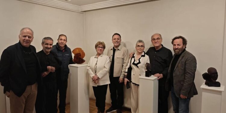 Çemberin İçinde Cam ve Hafıza: Ağatekin’in Seramikten Cam’a Uzanan Yolculuğu