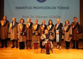 Kadir Has Üniversitesi’nde Onur ve Akademik Aile: Dikmen Gürün’e Emek ve Sanatın Ödülü