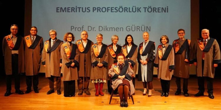 Kadir Has Üniversitesi’nde Onur ve Akademik Aile: Dikmen Gürün’e Emek ve Sanatın Ödülü