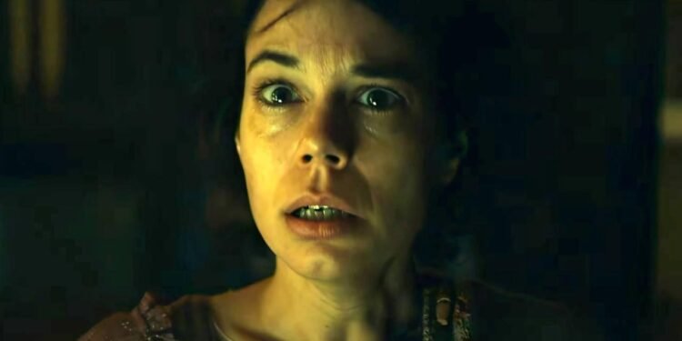 Lee Cronin’in Mumya’sı ve Bağımsız Korku Üçlüsünün Mizanpajı: Üretim, Atmosfer ve İsyankar Duygular